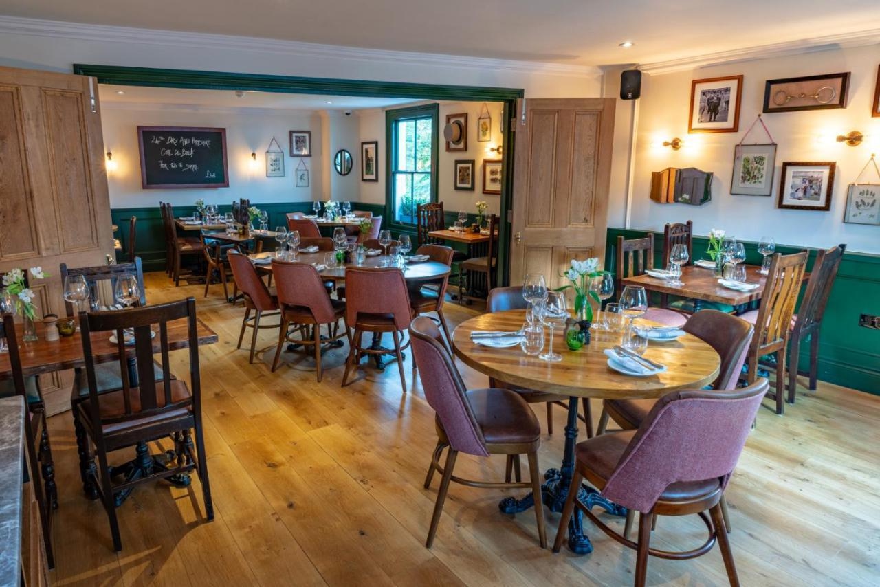 Albert Arms Esher Dış mekan fotoğraf