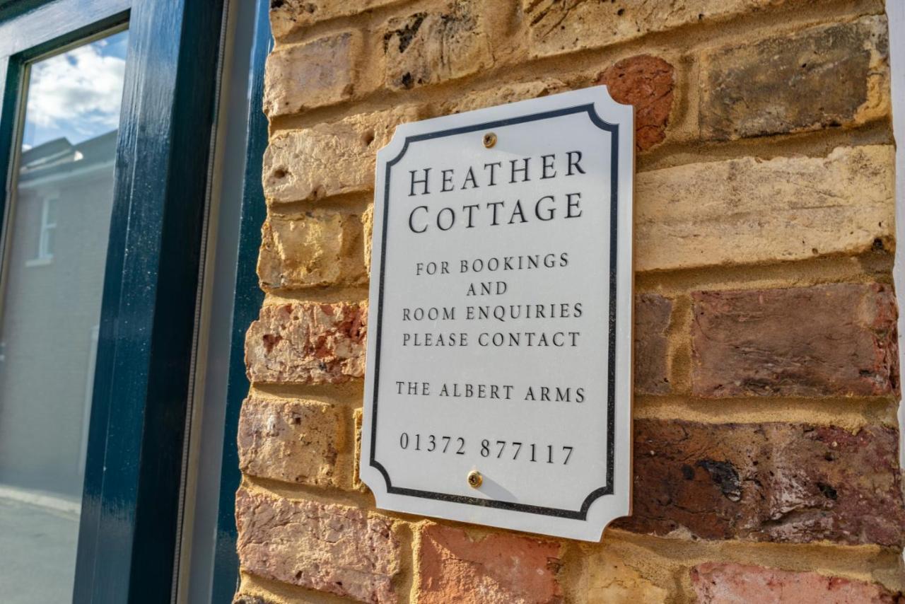 Albert Arms Esher Dış mekan fotoğraf