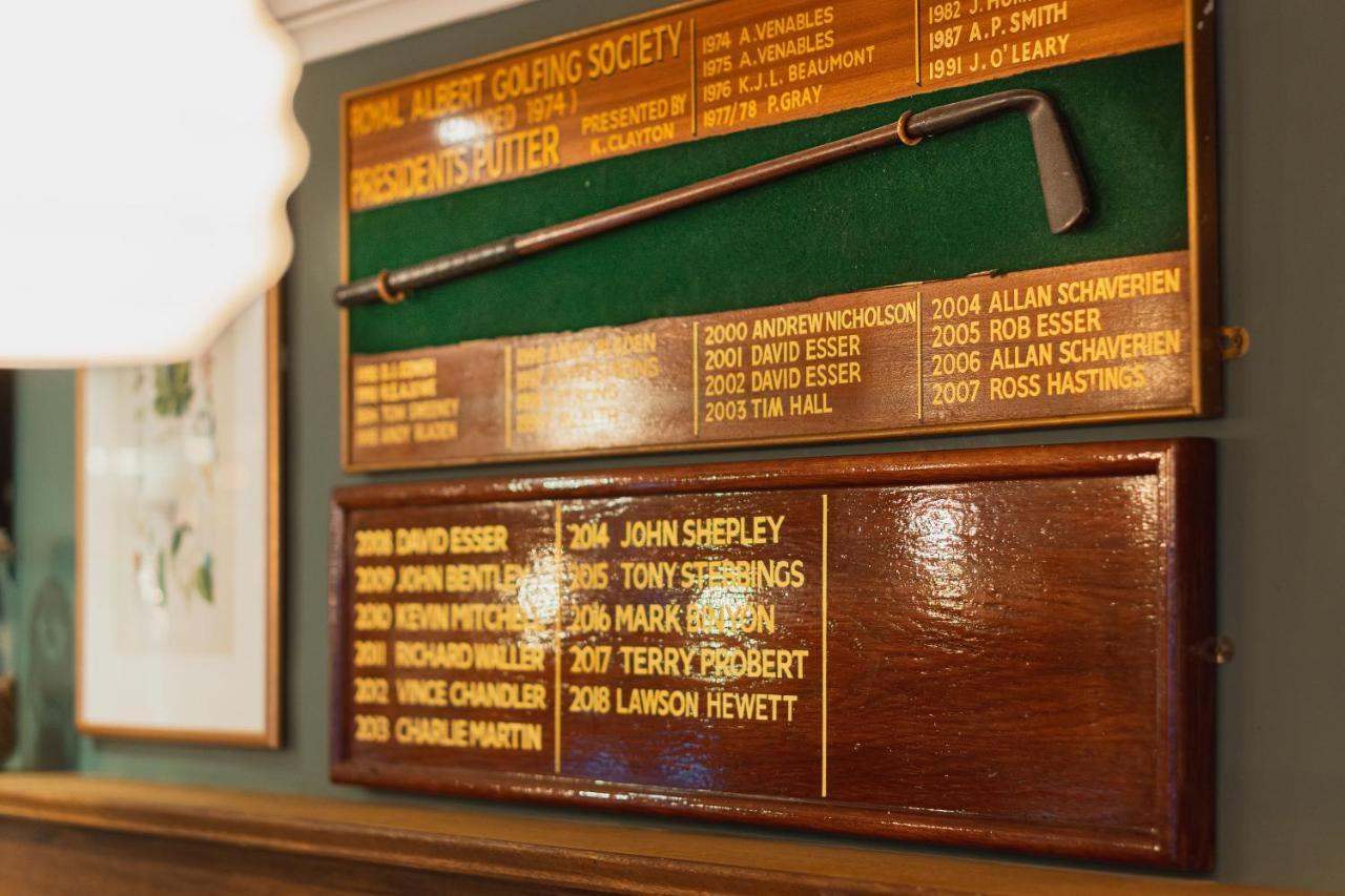 Albert Arms Esher Dış mekan fotoğraf
