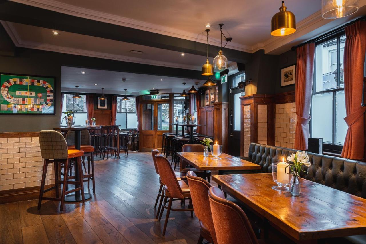 Albert Arms Esher Dış mekan fotoğraf